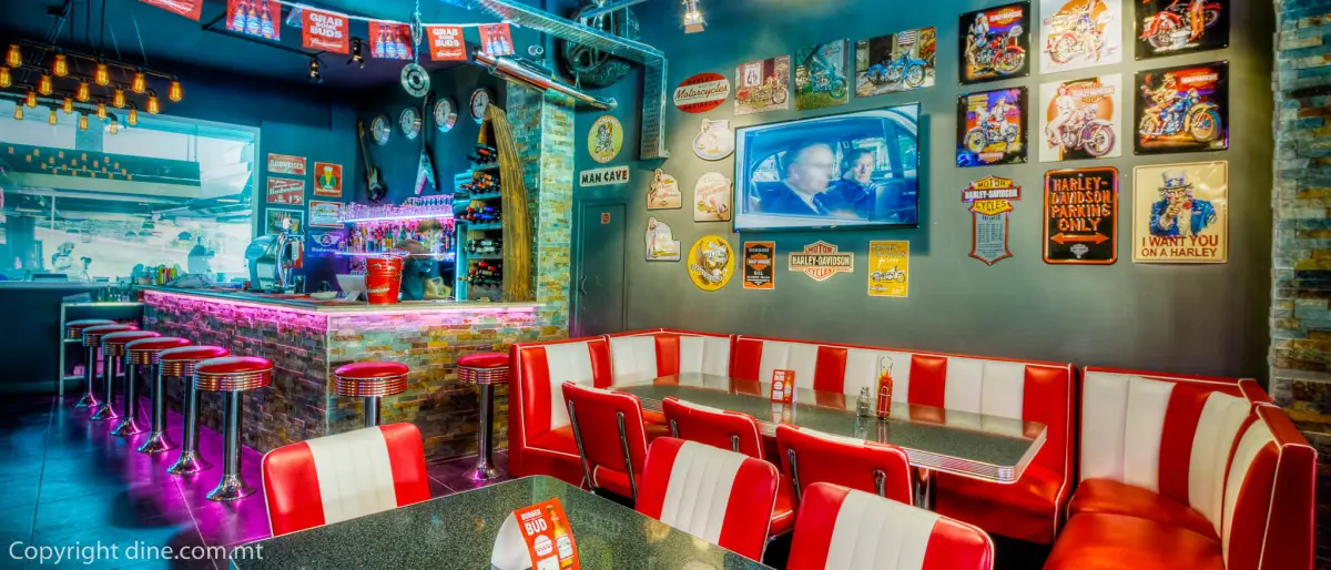Flamin' Joe's Kitchen and Sports Bar